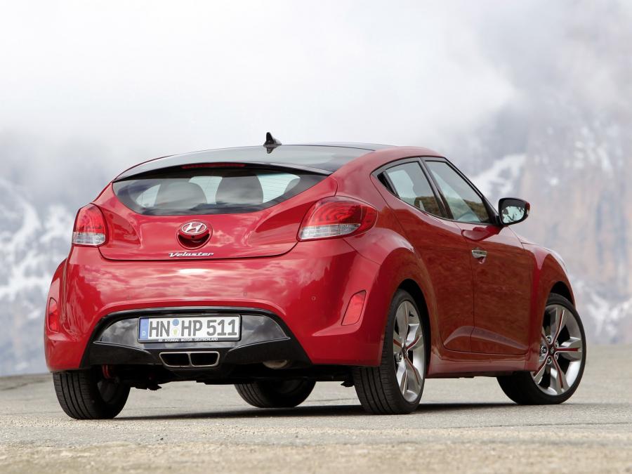  Hyundai Veloster 2011 года  (фото 37 из 184)